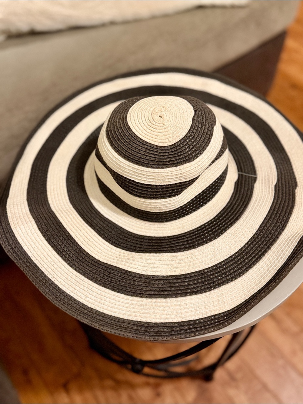 Striped Wide-Brim Sun Hat - Black and Cream